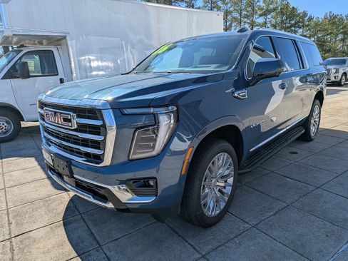 New 2026 GMC Yukon XL Elevation w/ Elevation Premium Package image 4