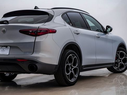 Used 2022 Alfa Romeo Stelvio Ti image 10