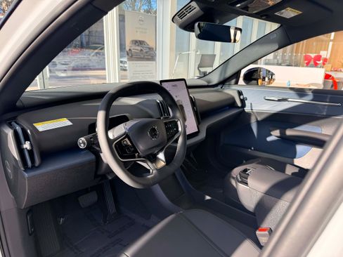 New 2026 Volvo EX30 Plus image 8