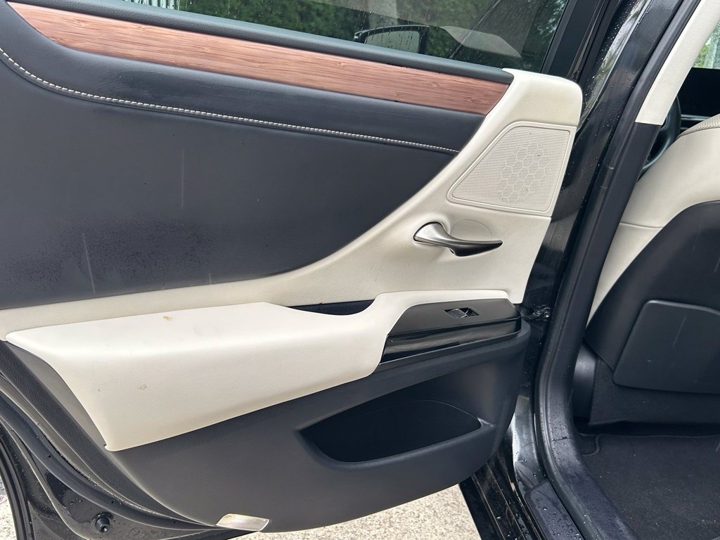 Used 2025 Lexus ES 350 w/ Premium Package FWD image 43
