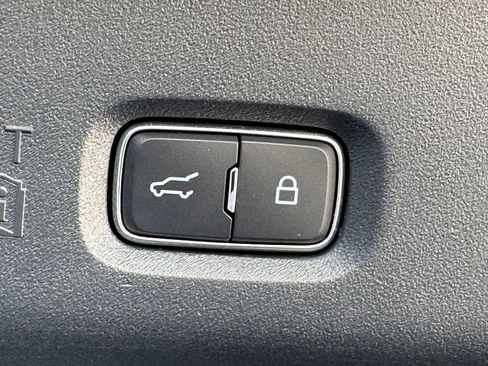 Used 2026 Ford Expedition Active AWD/4WD image 38