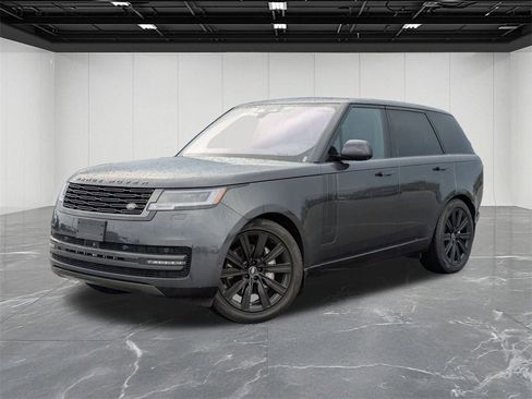Used 2023 Land Rover Range Rover SE image 1