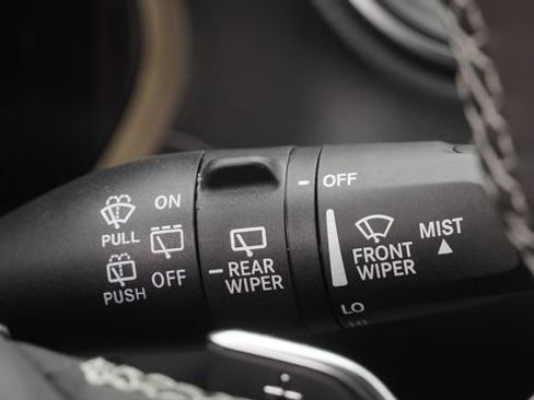 New 2025 Jeep Grand Cherokee L Limited w/ Black Appearance Package image 33