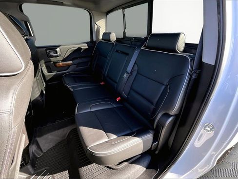 Used 2018 Chevrolet Silverado 1500 High Country image 27