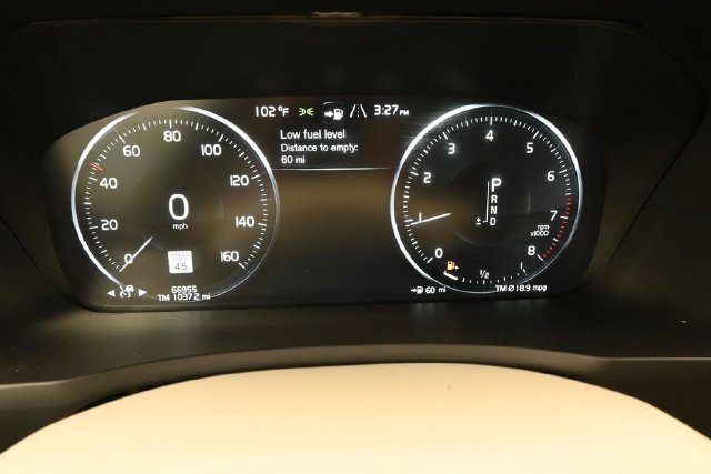 Used 2021 Volvo XC90 T6 Momentum w/ Climate Package AWD/4WD image 25