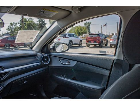 Used 2024 Kia Forte LXS w/ LXS Technology Package FWD image 19