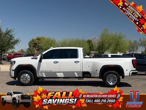 Used 2024 GMC Sierra 3500 Denali w/ Denali Reserve Package AWD/4WD image 12