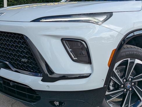 New 2025 Buick Enclave Sport Touring w/ Super Cruise Package image 4