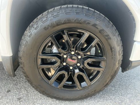 Used 2023 GMC Sierra 1500 Elevation w/ X31 Off-Road Package image 29