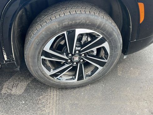 Used 2025 Buick Enclave Sport Touring image 33