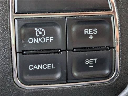 Used 2014 Jeep Compass Latitude w/ Sun/Sound Group FWD image 13