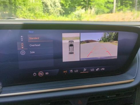 Used 2025 Buick Envision Avenir AWD/4WD image 37