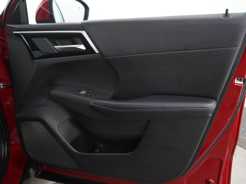 Used 2023 Mitsubishi Outlander SE AWD/4WD image 9