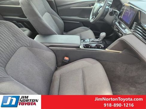 Used 2025 Toyota Camry LE FWD image 14