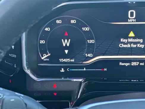 Used 2025 GMC Sierra 1500 SLT w/ SLT Convenience Package image 33