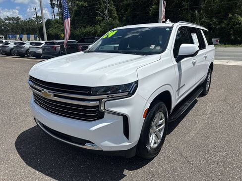 Used 2024 Chevrolet Suburban LT AWD/4WD image 12