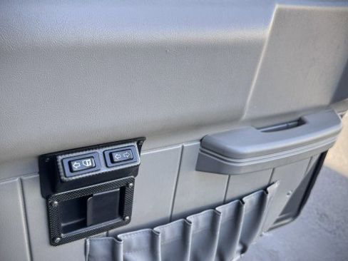 Used 2003 HUMMER H1 4-Door Wagon image 14