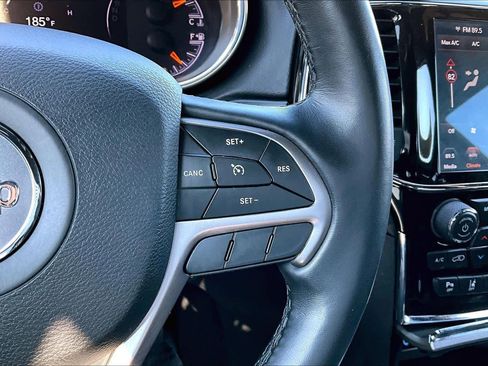 Used 2021 Jeep Grand Cherokee Laredo X image 24