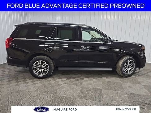 Certified 2025 Ford Expedition Active AWD/4WD image 3