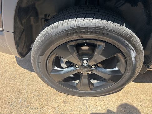 Used 2021 Jeep Cherokee Latitude Plus FWD image 8