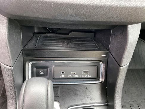 Used 2023 Subaru Ascent Limited w/ Technology Package image 27