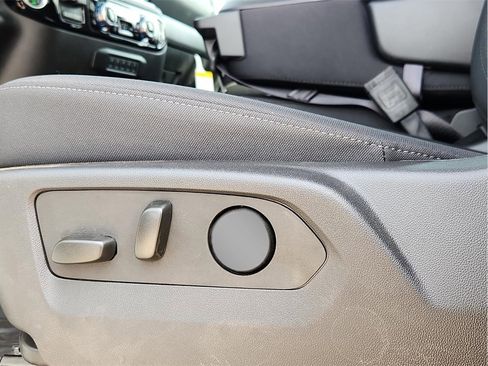 New 2025 GMC Sierra 2500 SLE image 16