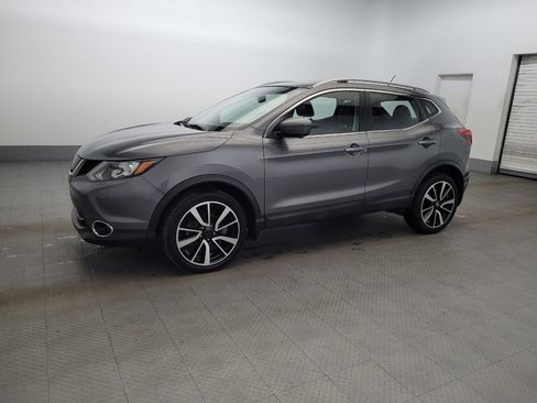 Used 2017 Nissan Rogue Sport SL w/ SL Premium Package image 2
