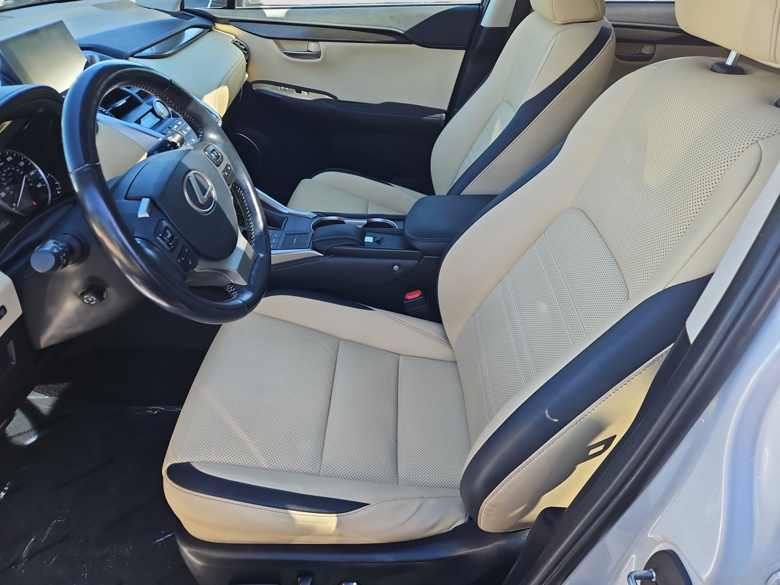 Used 2016 Lexus NX 200t AWD w/ Premium Package image 10
