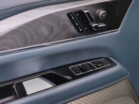 Certified 2025 Cadillac Escalade IQ Sport 2 AWD/4WD image 22