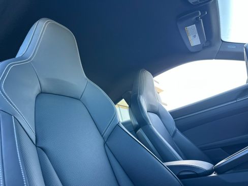 Used 2025 Porsche 911 Carrera image 16