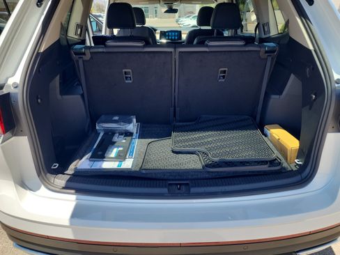 Certified 2026 Volkswagen Atlas SE w/ Panoramic Sunroof Package AWD/4WD image 34