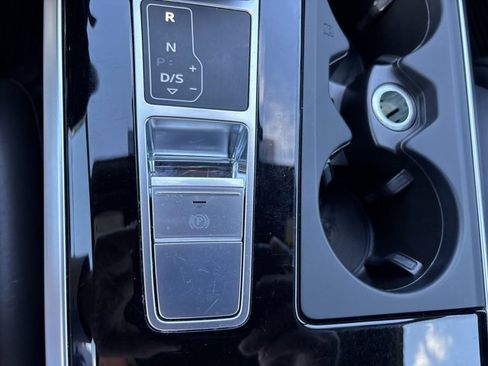 Used 2022 Audi S6 Premium Plus w/ S Sport Package image 42