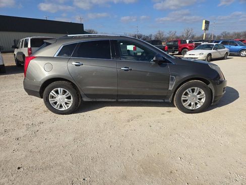 Used 2014 Cadillac SRX Luxury image 2