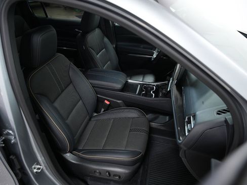 Used 2026 Chevrolet Traverse High Country w/ LPO, Floor Liner Package AWD/4WD image 19