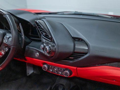 Used 2018 Ferrari 488 Spider RWD image 38