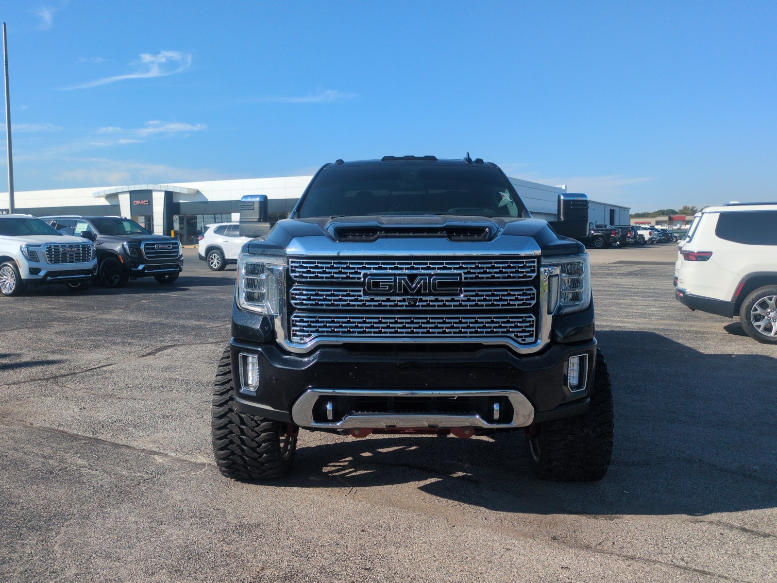 Used 2020 GMC Sierra 2500 Denali w/ Denali Ultimate Package AWD/4WD image 2