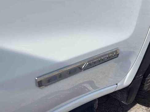 Used 2021 GMC Sierra 1500 Elevation image 11