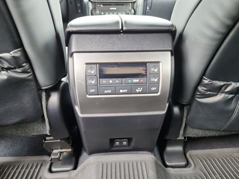 Used 2023 Lexus GX 460 Premium w/ Premium Package AWD/4WD image 30