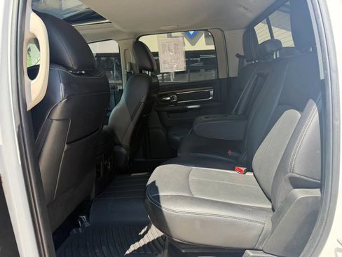 Used 2018 RAM 1500 Laramie w/ Convenience Group AWD/4WD image 36