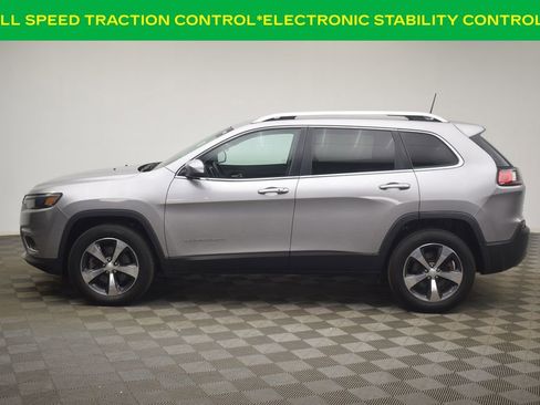 Used 2019 Jeep Cherokee Limited AWD/4WD image 12