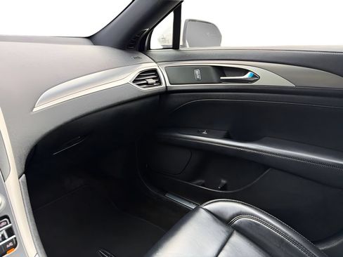Used 2017 Lincoln MKZ Premiere FWD image 13