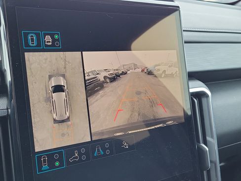 Used 2025 GMC Acadia Elevation image 29