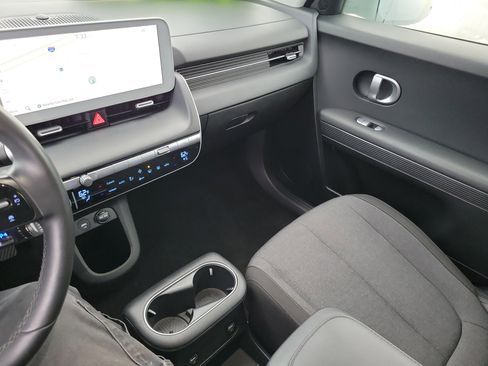 Certified 2024 Hyundai Ioniq 5 SE image 16