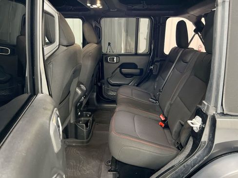 Used 2023 Jeep Wrangler Unlimited Rubicon AWD/4WD image 22