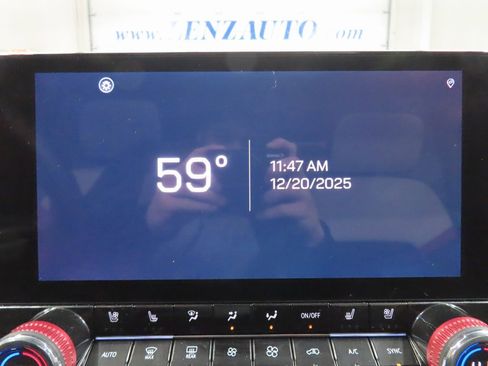 Used 2024 GMC Canyon AT4X image 13