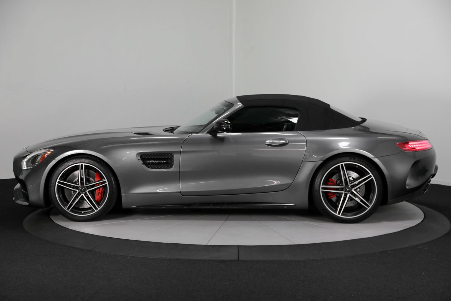 Used 2018 Mercedes-Benz AMG GT C image 8