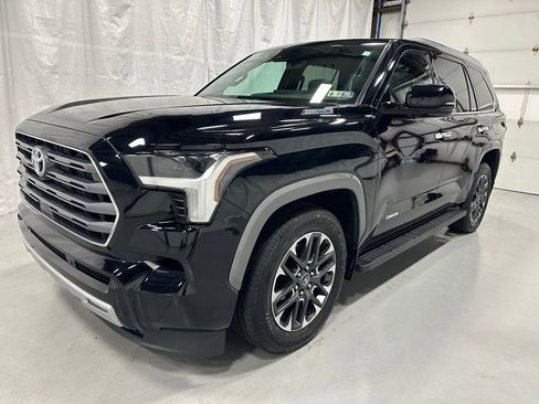 Used 2025 Toyota Sequoia Limited image 3