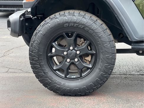 Used 2021 Jeep Wrangler Sport image 26