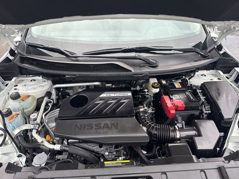 Used 2024 Nissan Rogue Platinum image 18