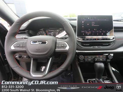 New 2025 Jeep Compass Trailhawk w/ Trailhawk Convenience Group image 11